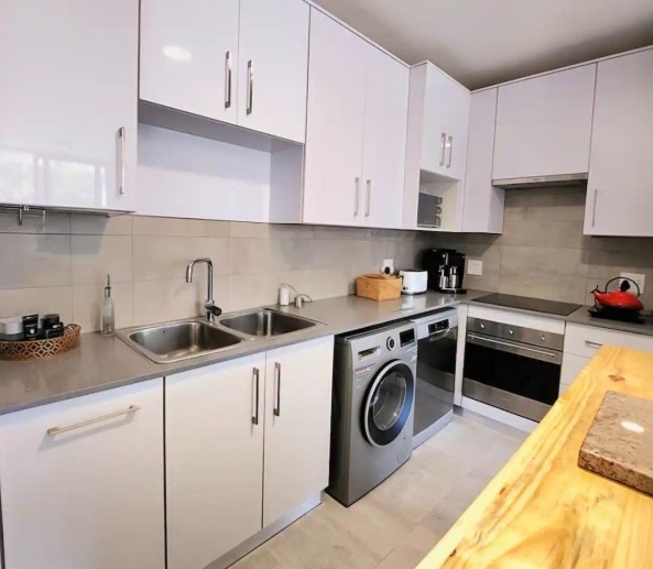 2 Bedroom Property for Sale in Summerstrand Eastern Cape